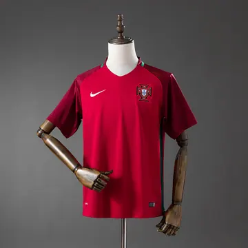 Portugal 2018 Home Jersey - Retro, front-view photograph